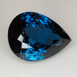 48,66 ct Topaz London natürliche Größe Birne 24,95 x 18,78 mm.