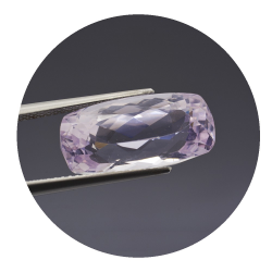 13,77 ct . Kunzite Coussin