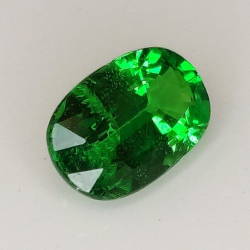 1,04 ct grüner Tsavorit im Ovalschliff 7,80 x 4,97 mm