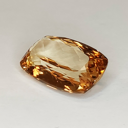 9,89 ct Champagner-Topas im Kissenschliff, 16,93 x 10,14 mm