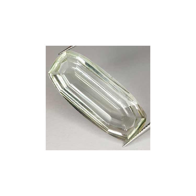 23,97 ct Prasiolite coupe spéciale 33,09 x 14,48 mm