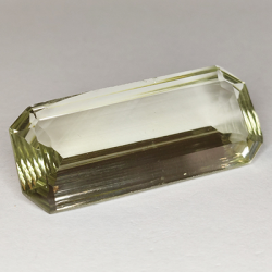 Taglio speciale Prasiolite da 34,26 ct 35,09 x 15,56 mm