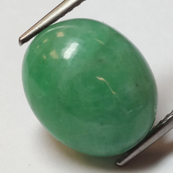 Smeraldo cabochon a taglio ovale da 7,48 ct, 13,27 x 10,93 mm