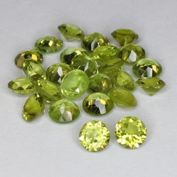 4.86ct Green Peridot Round Cut 3.5mm