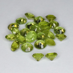 4.86ct Green Peridot Round Cut 3.5mm