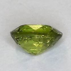 Granato demantoide da 0,61 ct, taglio ovale, 5,36 x 4,48 mm