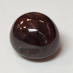 Cabochon ovale con rubino stellato da 20,91 ct, 13,78 x 12,47 mm