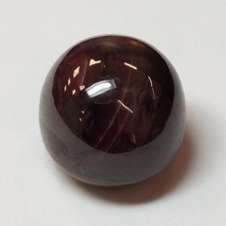 20,91 ct ovaler Sternrubin-Cabochon, 13,78 x 12,47 mm