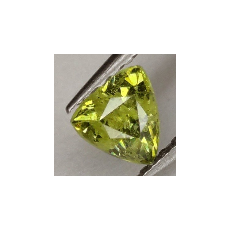 0,47 ct Demantoid-Granat im Trilliantschliff, 4,45 x 4,41 mm