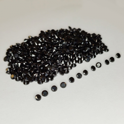 40,64 ct Spinelle noir taille ronde 2,5 mm