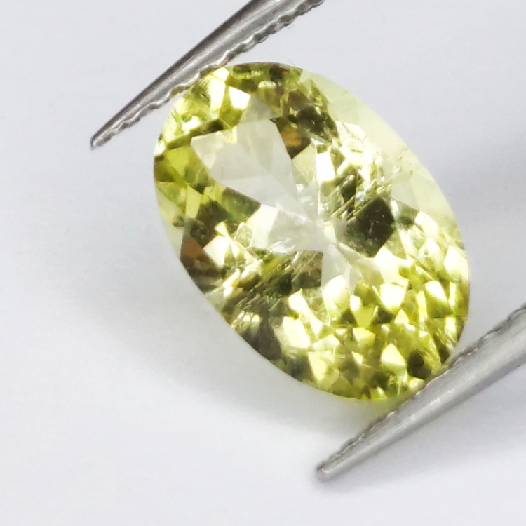 1,54 ct Heliodorus Ovalschliff 9,10 x 6,18 mm