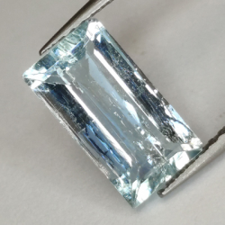 Acquamarina da 1,62 ct taglio rettangolare 10,85 x 6,02 mm