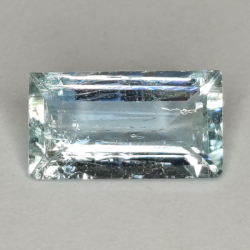 1,62 ct Aquamarin im Rechteckschliff 10,85 x 6,02 mm