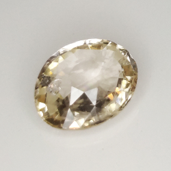 2,28 ct Padparascha-Saphir im Ovalschliff, 9,24 x 7,53 mm