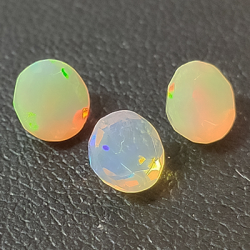 1.99 ct Opal round cut 6 mm