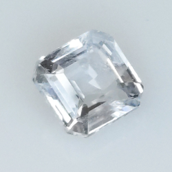 1,01 ct farbloser Saphir im Smaragdschliff, 5,34 x 5,37 mm