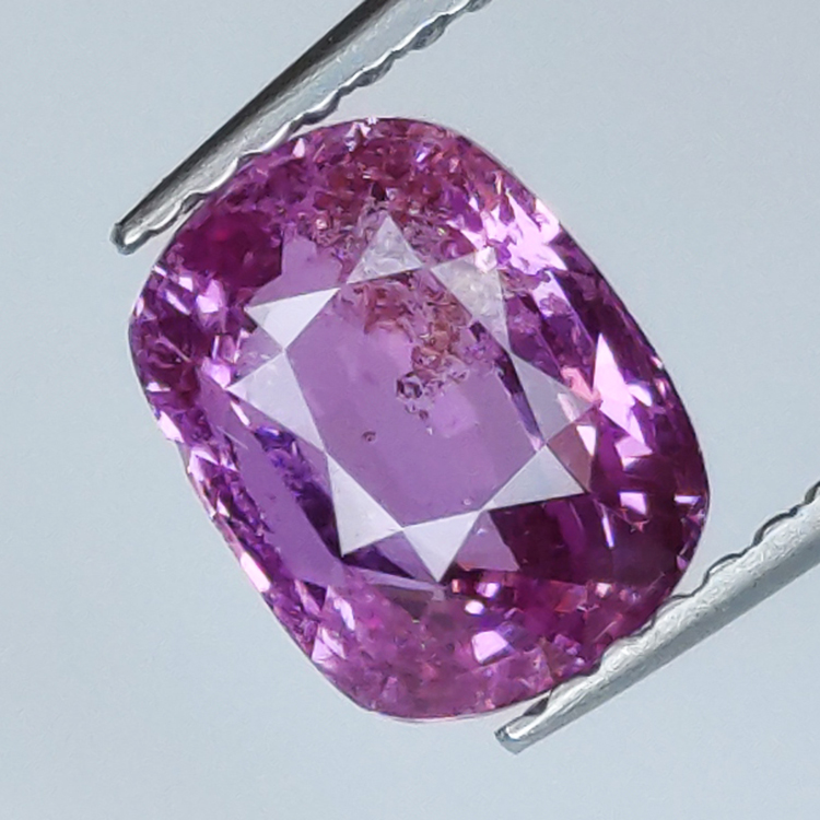 2,54 ct rosa Saphir im Smaragdschliff, 7,88 x 6,00 mm