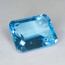 Topazio taglio smeraldo da 13,95 ct, 15,93 x 11,97 mm