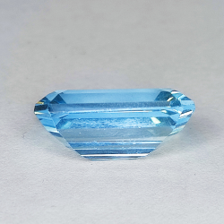 Topazio taglio smeraldo da 13,95 ct, 15,93 x 11,97 mm