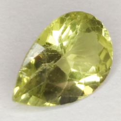 1,80ct Peridoto Verde Talla Pera 10.46x6,66mm