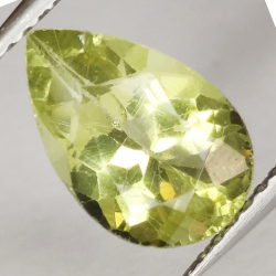 1,80ct Peridoto Verde Talla Pera 10.46x6,66mm