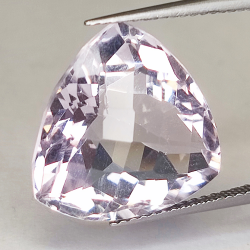 Améthyste violette 12,67 ct, taille trillion, 15,97 x 15,82 mm