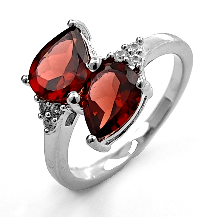 Garnet & 925 Sterling Silver Ring