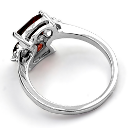 Garnet & 925 Sterling Silver Ring