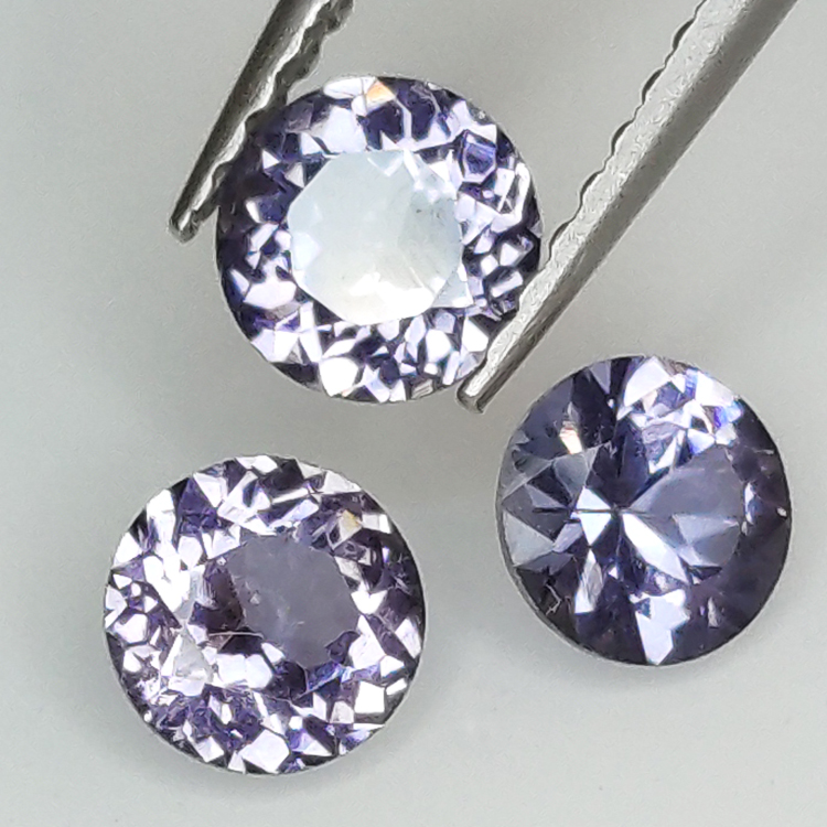 1,18ct Spinel Round Cut 4,4-4,6mm