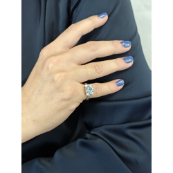 Design-Ring aus Gold mit Blautopas im Präzisionsschliff und Diamanten
