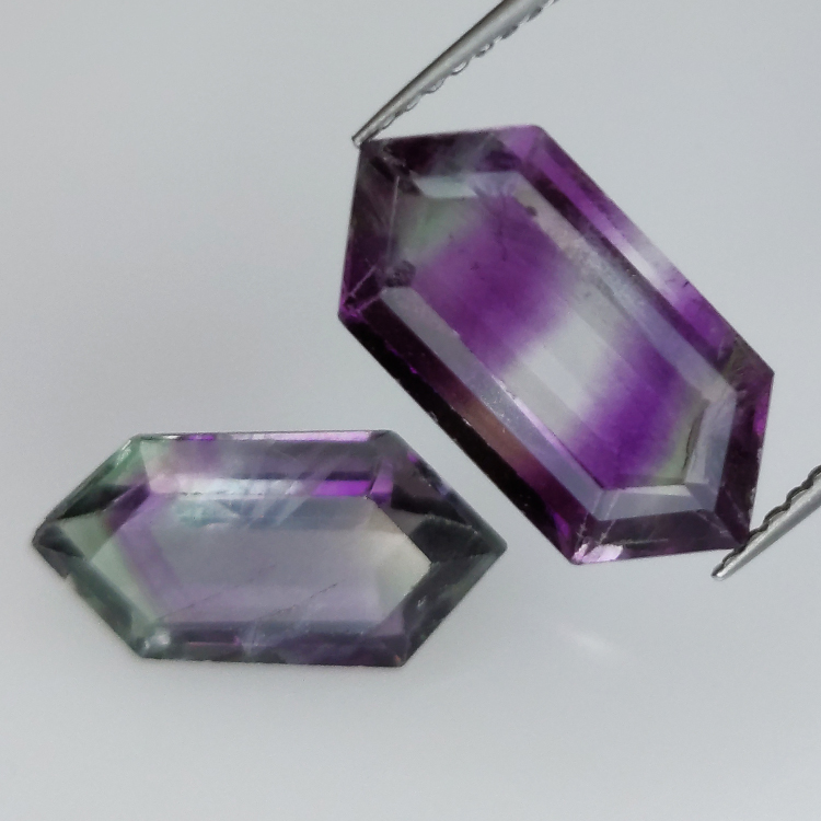 9,90ct Fluorita Blue John Talla Fantasía 15,4x7,8mm