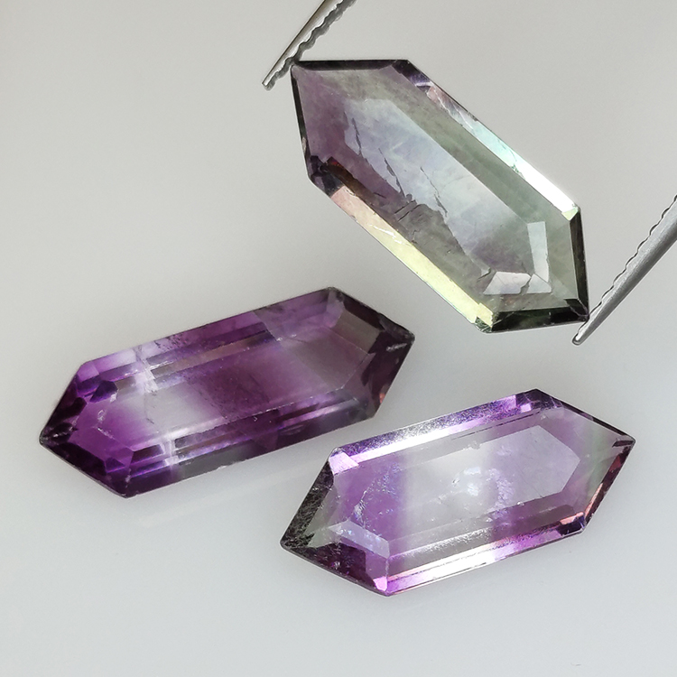 10,26ct Fluorita Blue John Talla Fantasía 17,2x6,3mm