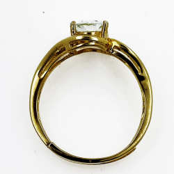 Ring aus gelbvergoldetem 925er Sterlingsilber und Edelsteinen
