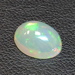 1.43ct Ópalo talla oval 9.12 x 7.40 mm