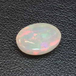 2.26ct Ópalo talla oval 11.00 x 8.12 mm