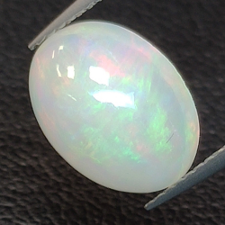 2.26ct Ópalo talla oval 11.00 x 8.12 mm