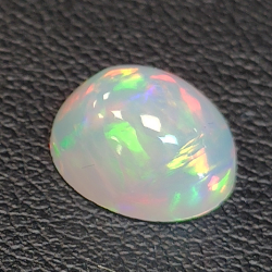 2.45ct Ópalo talla oval 10.66 x 8.25 mm