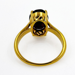 Anillo de Granate en Plata de Ley 925 bañado en rodio, rodio negro, oro amarillo o oro rosa.