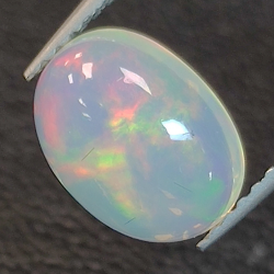1.48ct Ópalo talla oval 10.01 x 7.54 mm