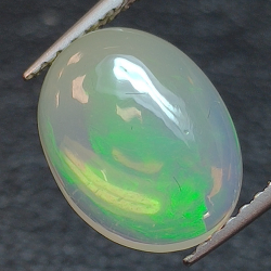 1.76ct Ópalo talla oval 10.75 x 8.27 mm