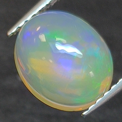 1.83ct Ópalo talla oval 9.28 x 7.64 mm