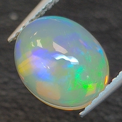 1,83ct Opale taglio ovale 9,28 x 7,64 mm