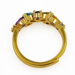 Anillo de gemas en plata 925 bañado en oro amarillo.