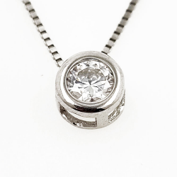 925 Sterling versilbertes Moissanit Lichtpunkt