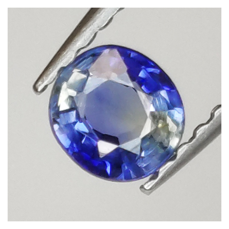 Zaffiro da 0,40 ct taglio ovale 4,5x4,1mm