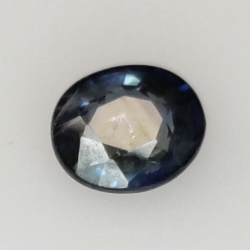 0,60 ct Saphir im Ovalschliff 5,1x4,3 mm
