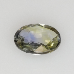 0,85 ct Saphir im Ovalschliff 6,4x5,3 mm