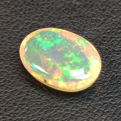 1,77ct Ópalo talla oval 10,6x7,5 mm