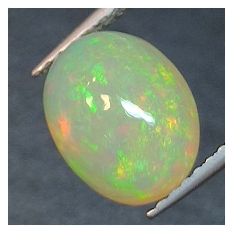 1,97ct Opal im Ovalschliff 9,7x7,5 mm
