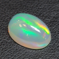 2,06ct Opale ovale 10,8x7,5mm